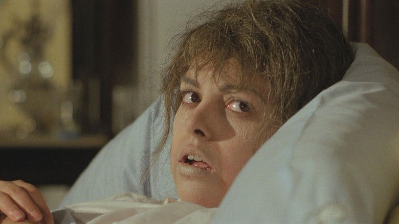 кадр из фильма Сокровища белой богини