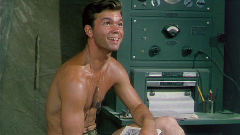 кадр из фильма Место назначение Гоби