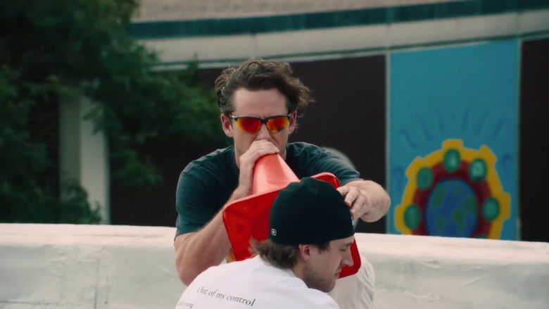 кадр из фильма Guzzle Buddies