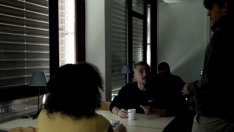 кадр из фильма La Massue