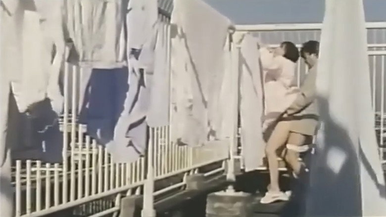 кадр из фильма 痴漢と覗き　婦人科病練