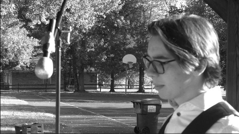 кадр из фильма The Slam Poet