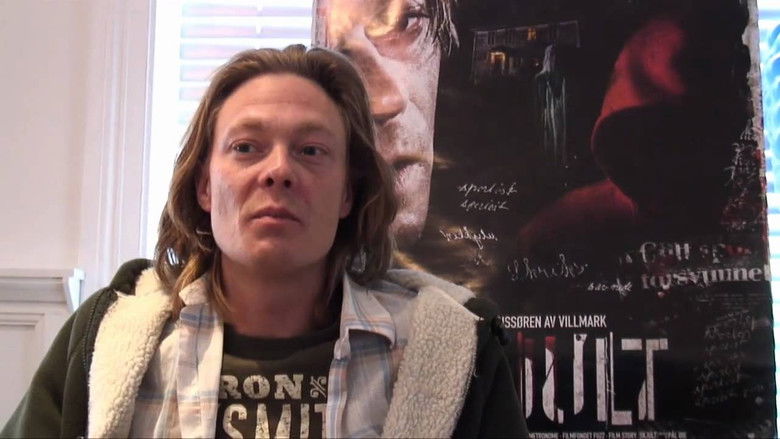 кадр из фильма Скрытые