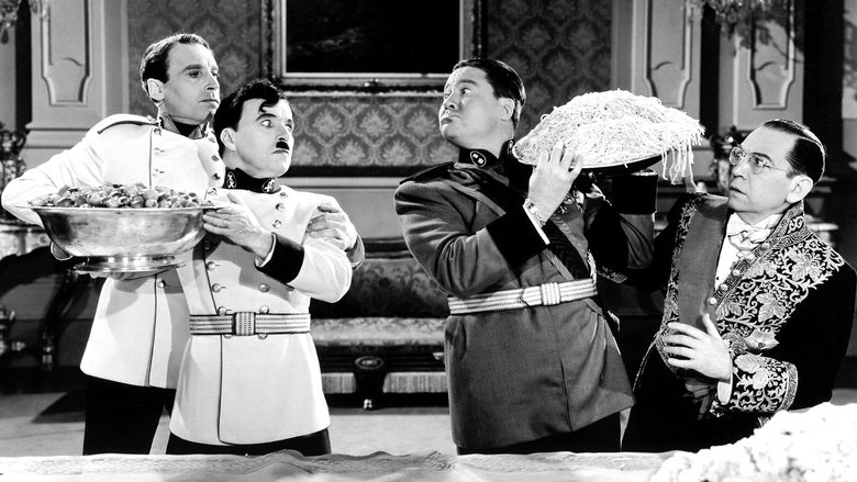 кадр из фильма Великий диктатор