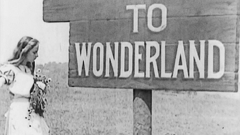 кадр из фильма Алиса в Стране чудес