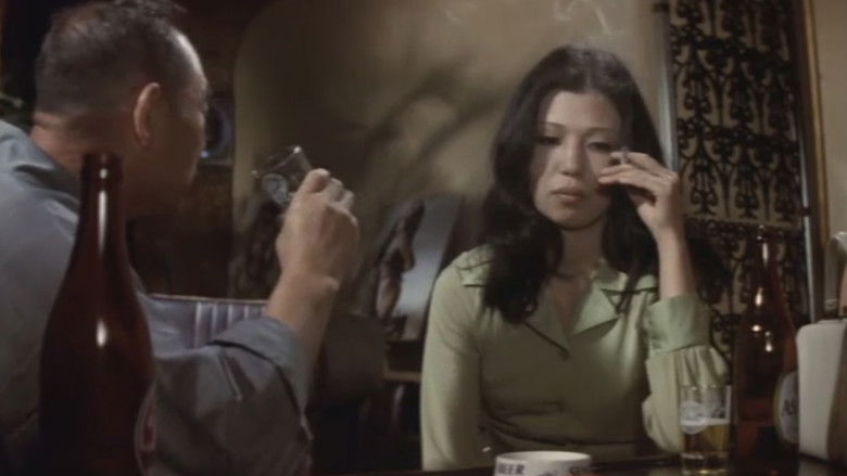 кадр из фильма 色情海女　乱れ壷