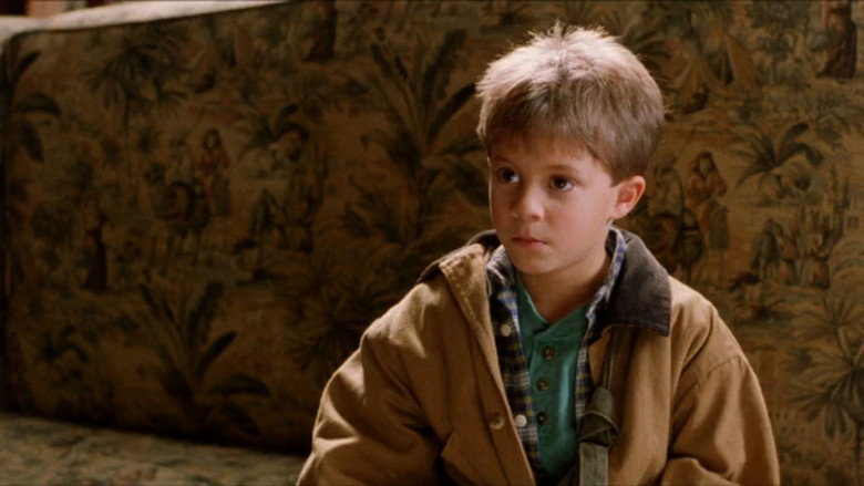 кадр из фильма Дом с привидениями