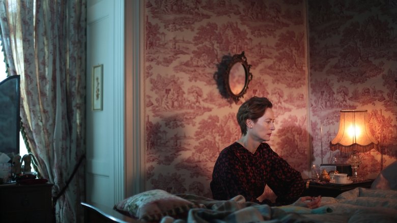 кадр из фильма Вечная дочь