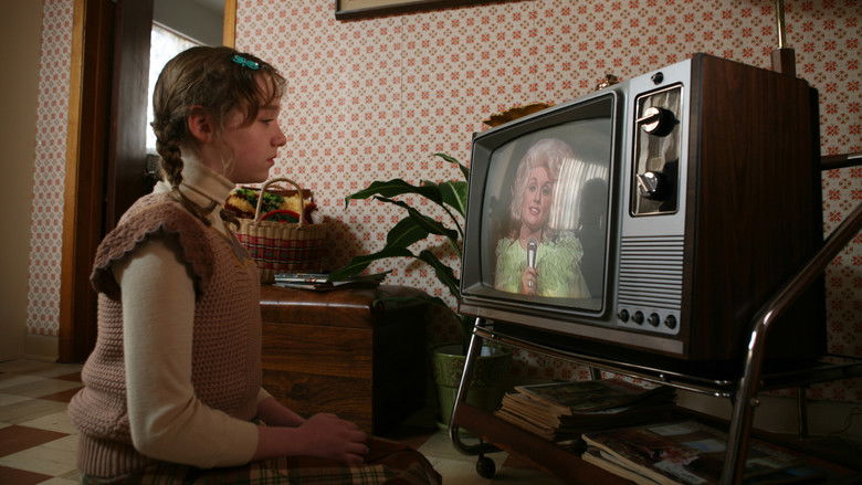 кадр из фильма The Year Dolly Parton Was My Mom