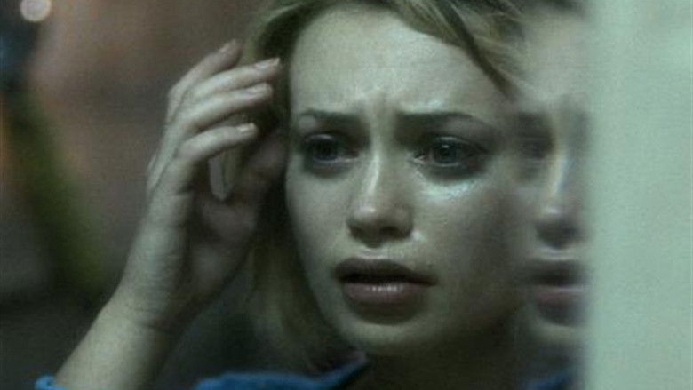 кадр из фильма Забытая во тьме