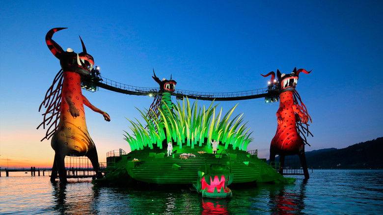 кадр из фильма Die Zauberflöte, Bregenzer Festspiele