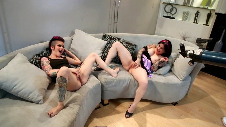 кадр из фильма Slumber Party Sluts