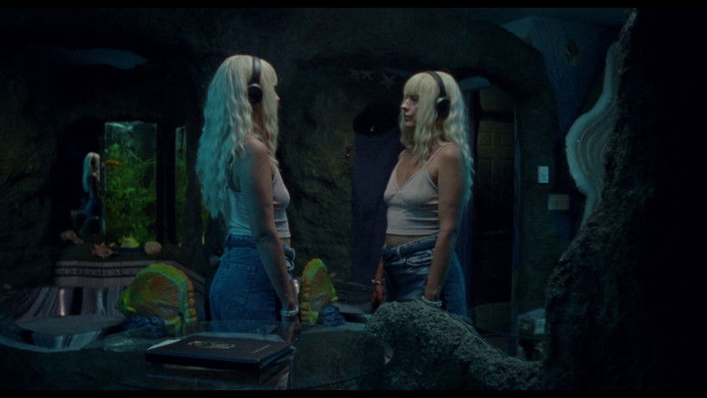 кадр из фильма Sirens Call