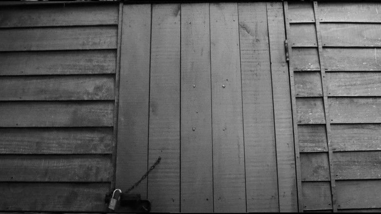 кадр из фильма Loud Banging Sounds