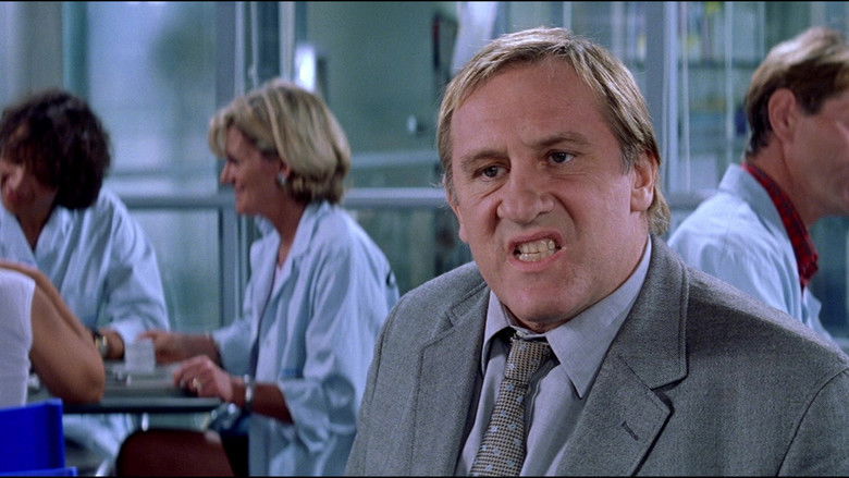 кадр из фильма Хамелеон