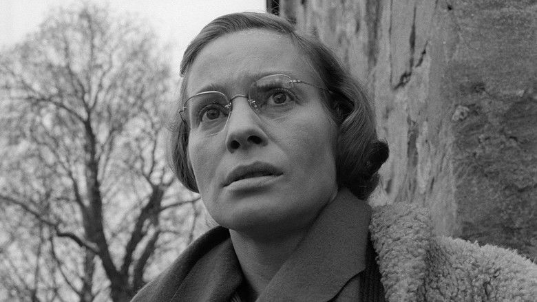 кадр из фильма Причастие