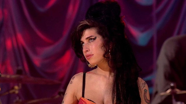 кадр из фильма Amy Winehouse - Live In London 2008