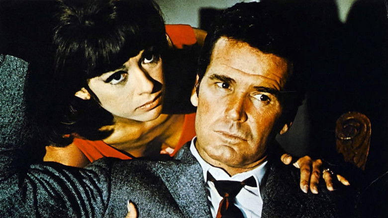 кадр из фильма Марлоу