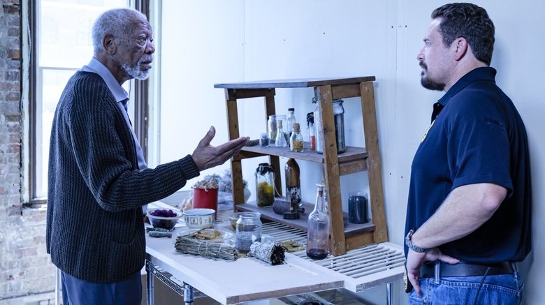 кадр из фильма Профессор и призрачный убийца