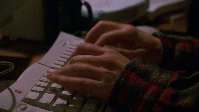 кадр из фильма Сеть