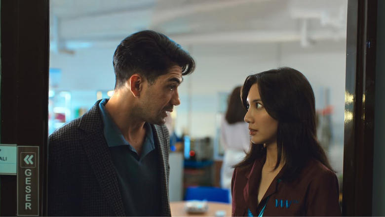 кадр из фильма Самая красивая девушка в мире