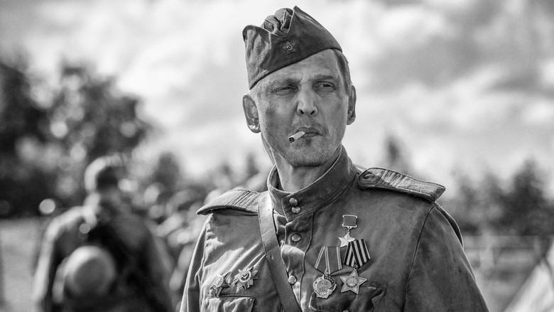 кадр из фильма Раскрашенная птица