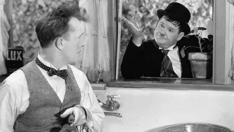 кадр из фильма Helpmates