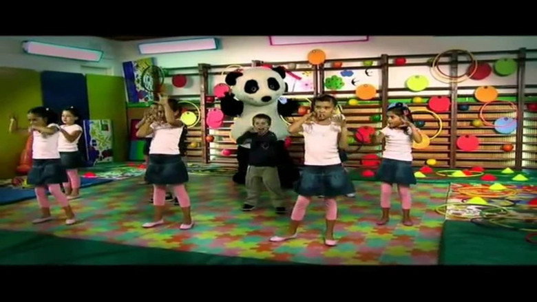 кадр из фильма Panda Vai à Escola