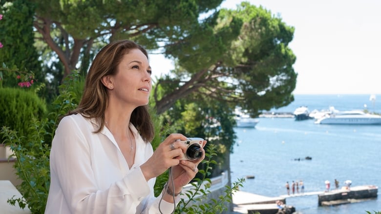 кадр из фильма Париж подождёт