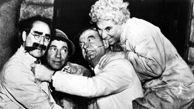 кадр из фильма Ночь в Касабланке