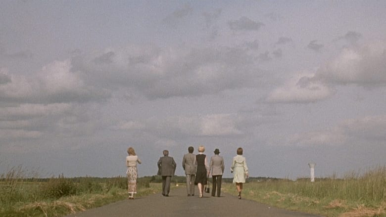 кадр из фильма Скромное обаяние буржуазии