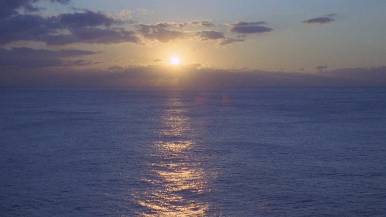 кадр из фильма 闇に抱かれて