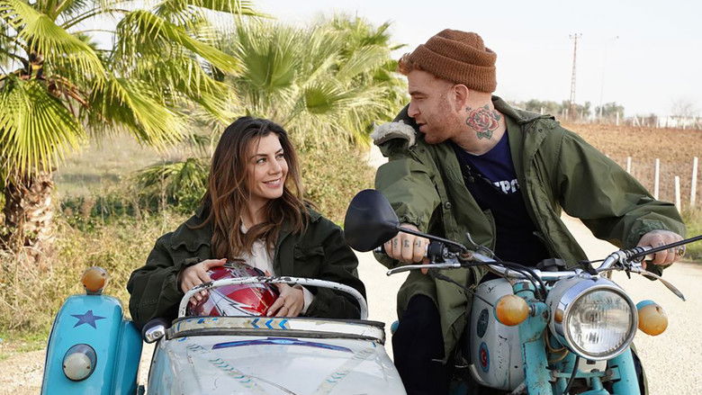 кадр из фильма Kendi Yolumda