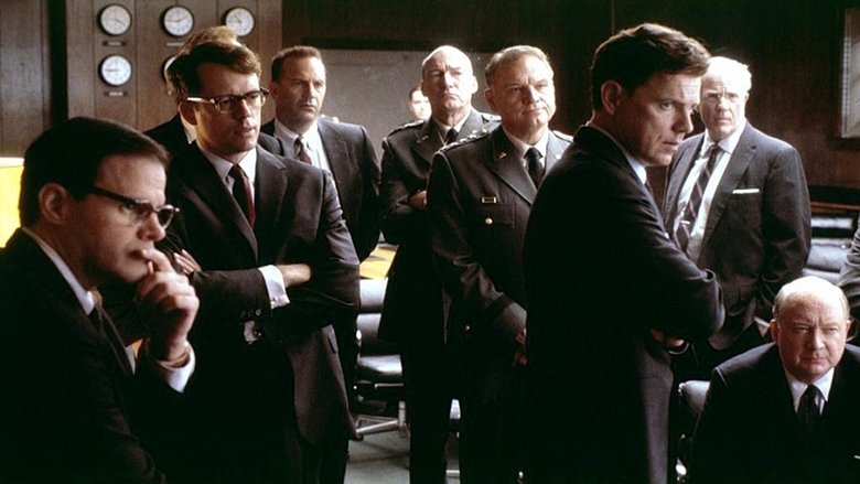 кадр из фильма Тринадцать дней