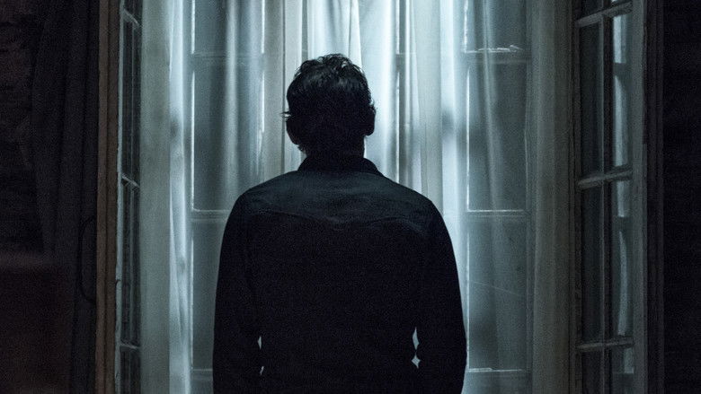 кадр из фильма Из тьмы