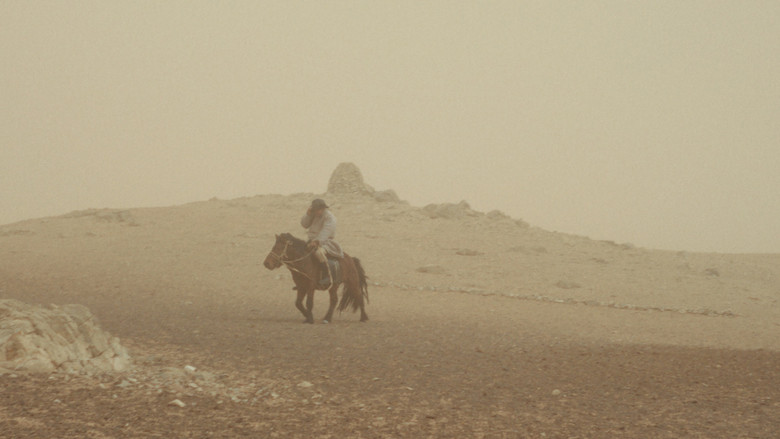 кадр из фильма Чоно үүр шөнөөр ирдэг