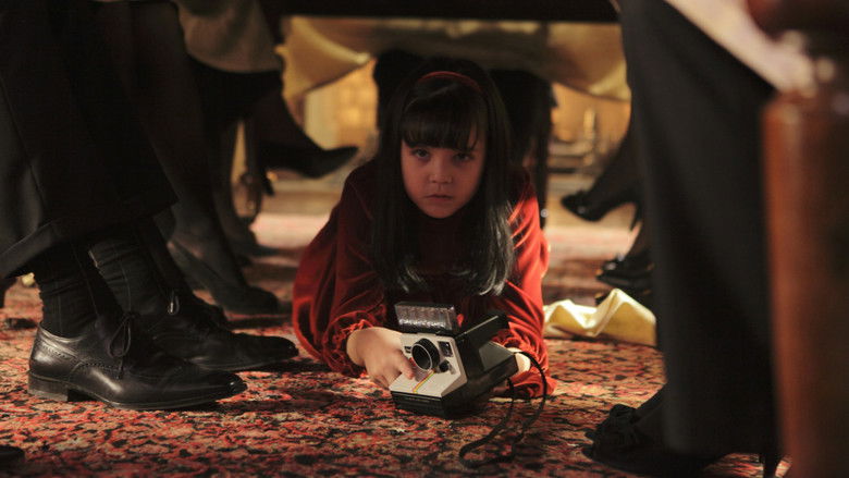 кадр из фильма Не бойся темноты