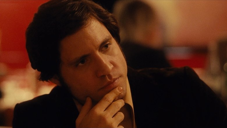 кадр из фильма Карлос