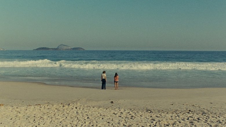 кадр из фильма Я все еще здесь