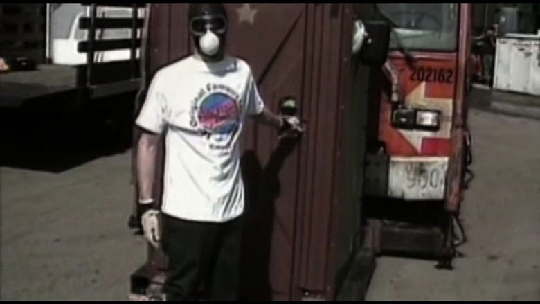 кадр из фильма Jackass: The Beginning