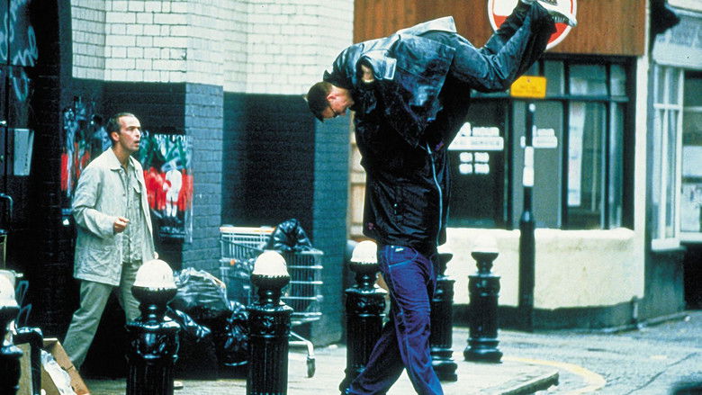 кадр из фильма Чужая игра