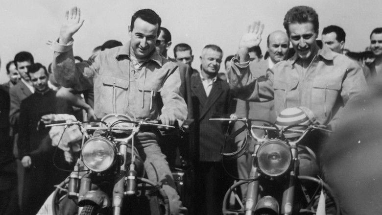 кадр из фильма Una Mappa Per Due