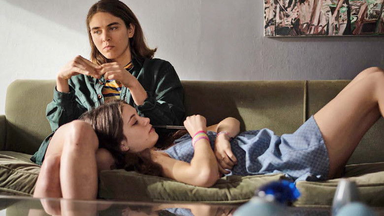 кадр из фильма Cómo mueren las reinas