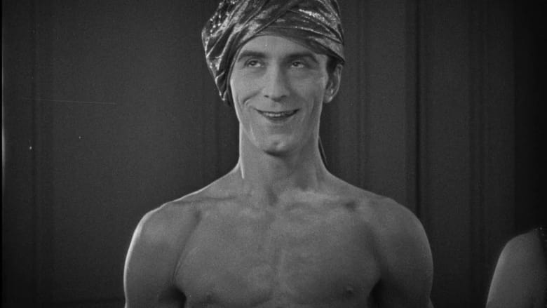 кадр из фильма Это тоже Париж