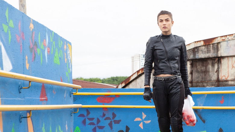 кадр из фильма Девушка на мотоцикле