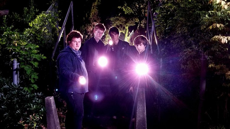 кадр из фильма Лето 84