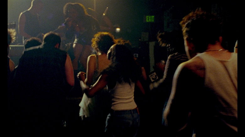 кадр из фильма HICKEYS