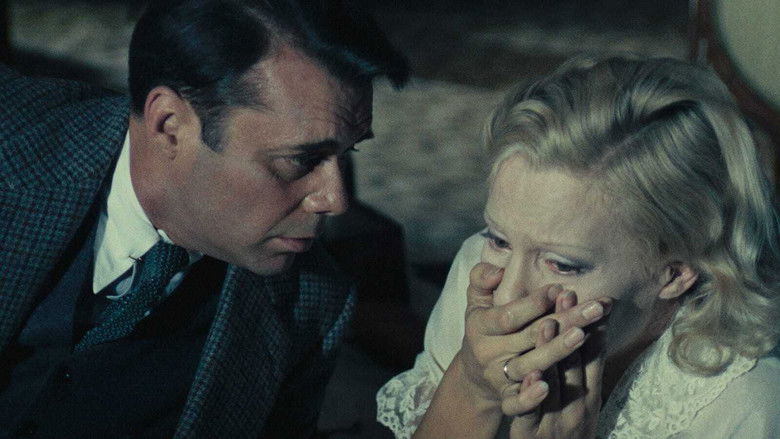 кадр из фильма Гибель богов