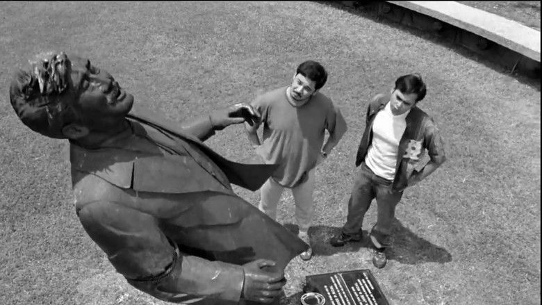 кадр из фильма Bayaning 3rd World