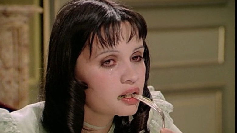 кадр из фильма Marie-poupée